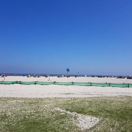 Hausnordlicht Dachspitze 2 Bed and breakfast Dornumergrode